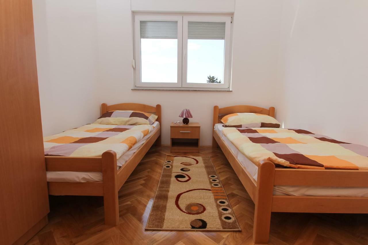 Apartmani Pranjic คาชเตลา ภายนอก รูปภาพ