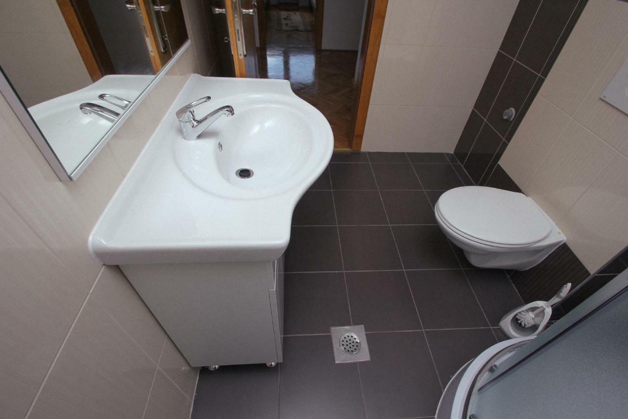 Apartmani Pranjic คาชเตลา ภายนอก รูปภาพ