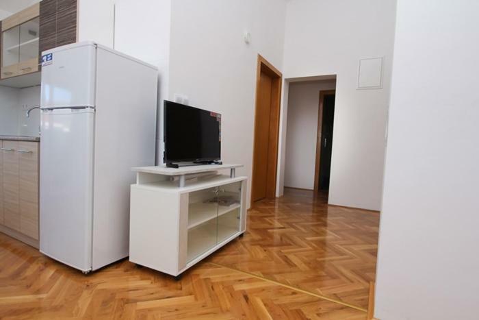 Apartmani Pranjic คาชเตลา ภายนอก รูปภาพ