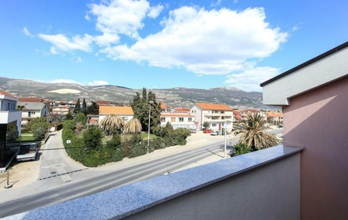Apartmani Pranjic คาชเตลา ภายนอก รูปภาพ