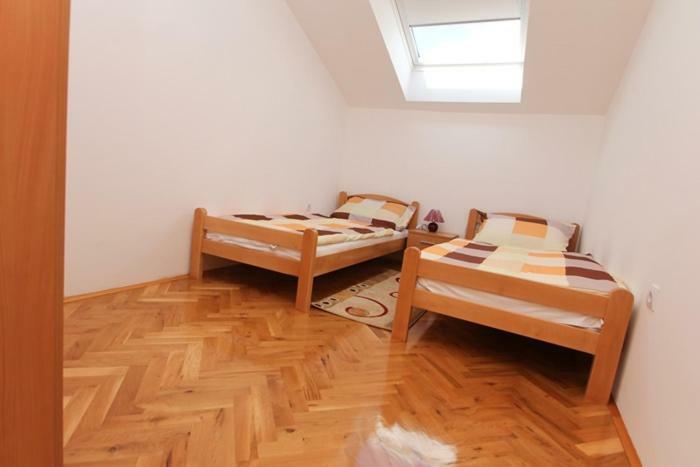 Apartmani Pranjic คาชเตลา ภายนอก รูปภาพ