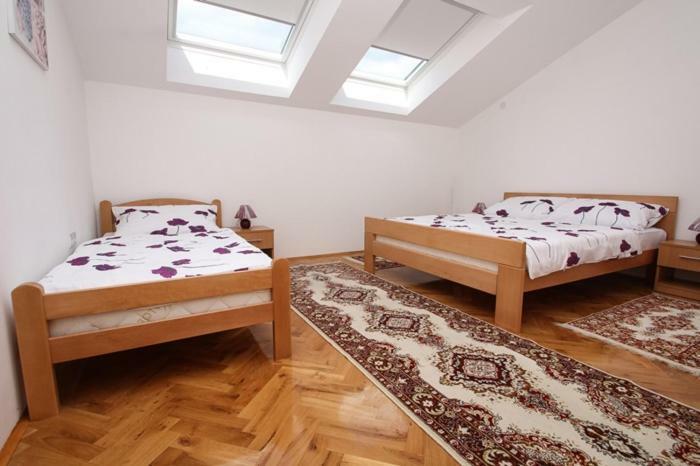 Apartmani Pranjic คาชเตลา ภายนอก รูปภาพ